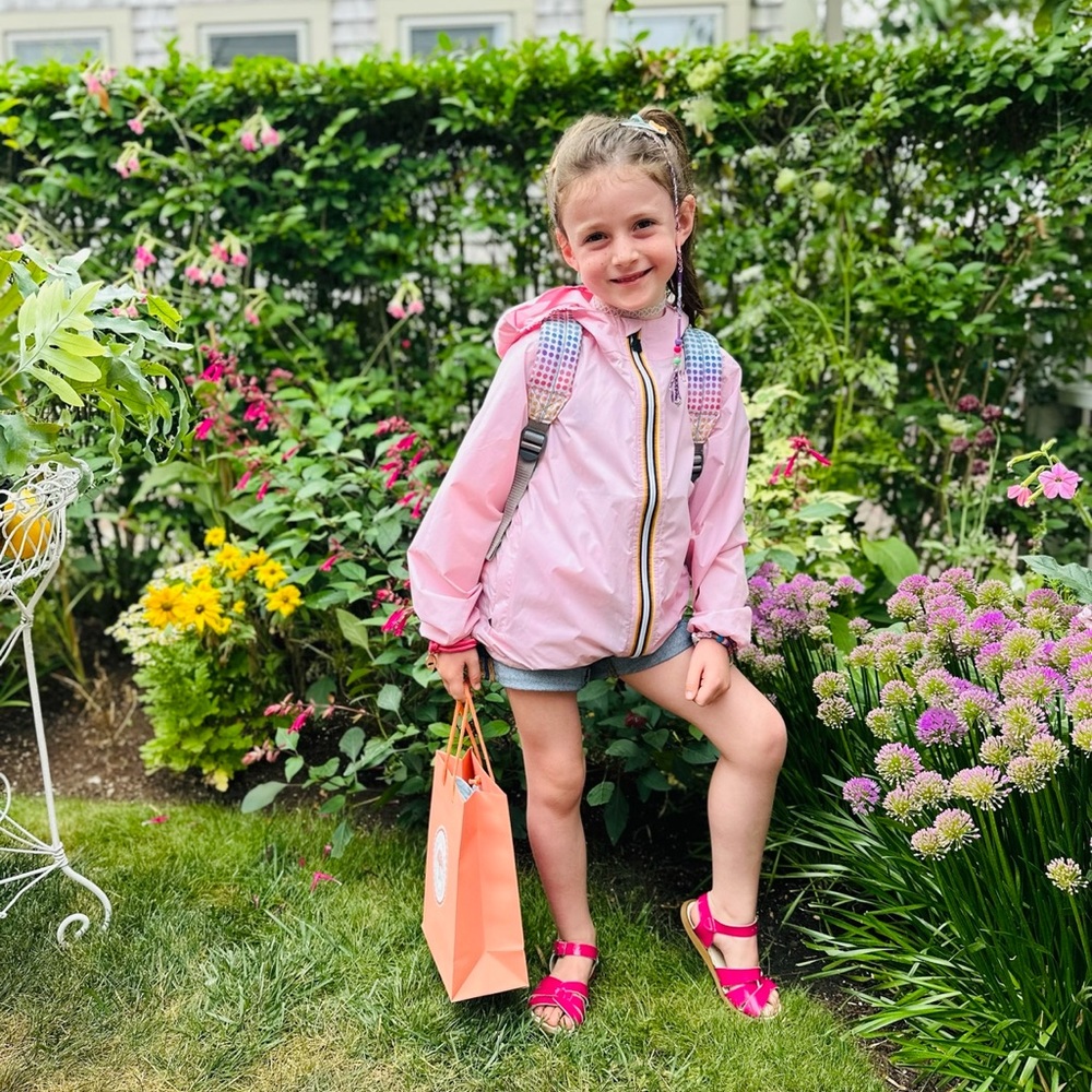 LE VRAI CLAUDE PINK
KIDS PACKABLE FULL ZIP WINDBREAKER RAIN JACKET 8
